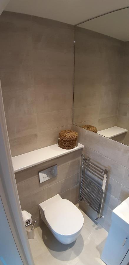 Secret Garden Apartment Faygate ภายนอก รูปภาพ