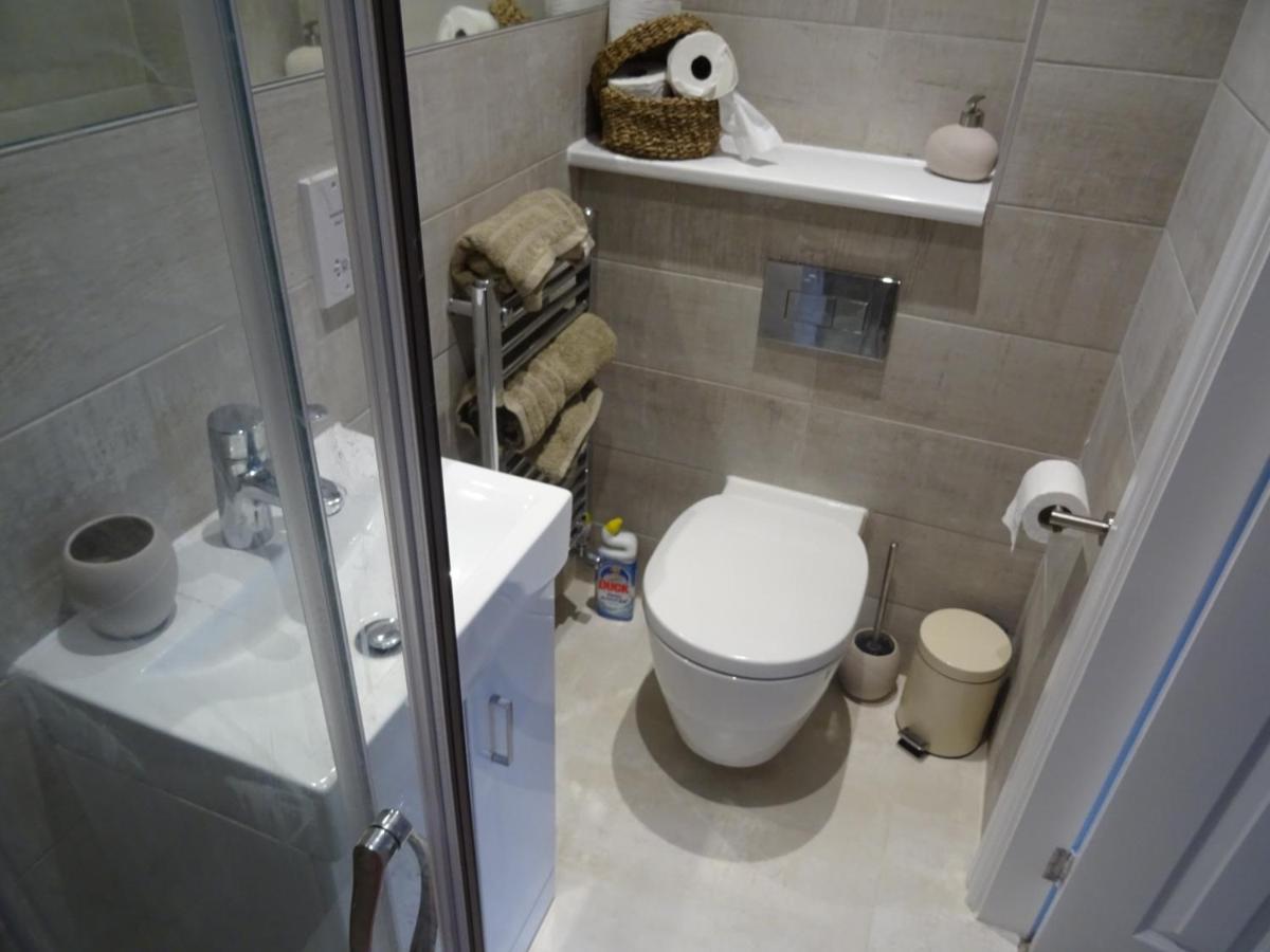 Secret Garden Apartment Faygate ภายนอก รูปภาพ