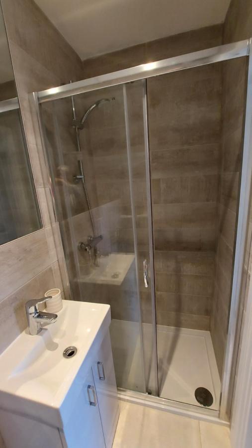 Secret Garden Apartment Faygate ภายนอก รูปภาพ