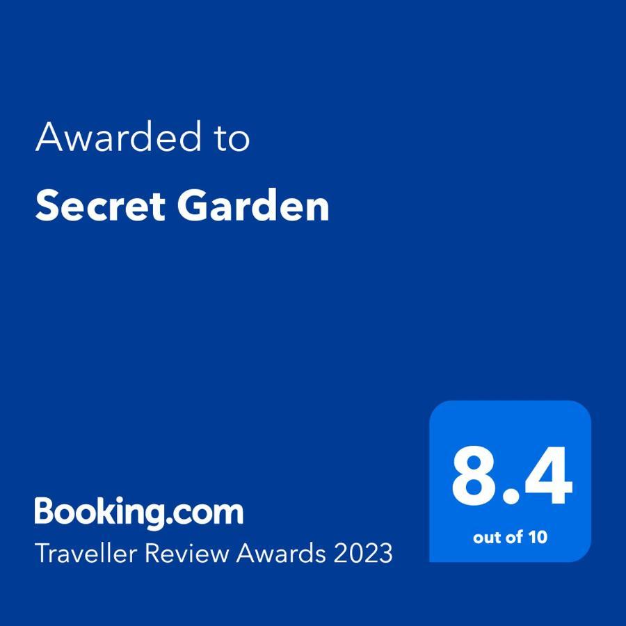 Secret Garden Apartment Faygate ภายนอก รูปภาพ